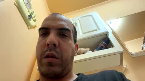 Snapshot of bxbomber2012 chatting on 05-17-26, 11:17 bxbomber2012 online show from 05-17-26, 11:17