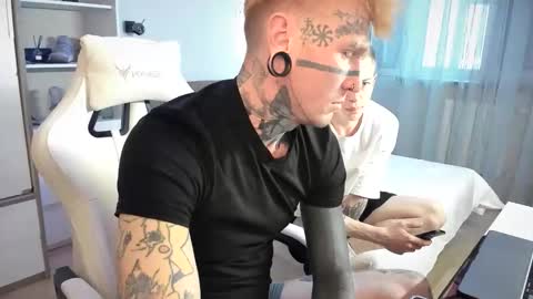 Snapshot of c10h15on chatting on 01-09-26, 11:46 c10h15on online show from 01-09-26, 11:46