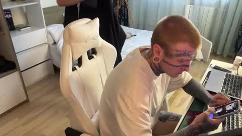 Snapshot of c10h15on chatting on 02-03-26, 09:14 c10h15on online show from 02-03-26, 09:14