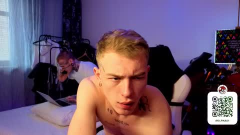 Snapshot of c10h15on chatting on 03-05-26, 09:49 c10h15on online show from 03-05-26, 09:49