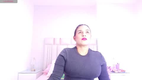 Carolina online show from 11-05-25, 03:06