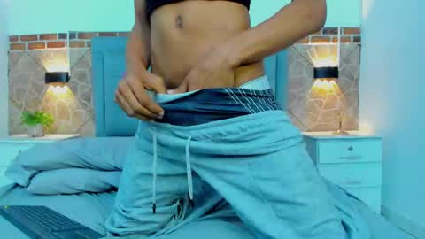 c_worstian_ online show from 12-06-24, 02:28