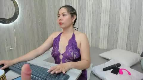 Camii Sweet  online show from 06-06-26, 08:02