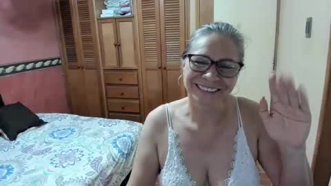 Snapshot of caarlaa_69 chatting on 03-11-25, 10:18 caarlaa_69 online show from 03-11-25, 10:18