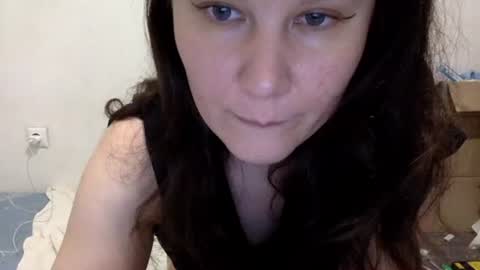 Snapshot of caffeinated_lamb chatting on 05-20-26, 05:52 Lamb online show from 05-20-26, 05:52