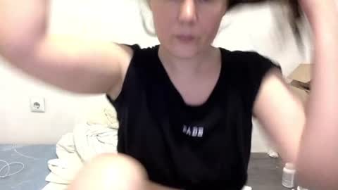Snapshot of caffeinated_lamb chatting on 05-26-26, 05:53 Lamb online show from 05-26-26, 05:53