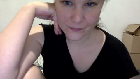 Snapshot of caffeinated_lamb chatting on 05-28-26, 05:54 Lamb online show from 05-28-26, 05:54