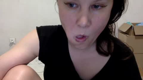 Snapshot of caffeinated_lamb chatting on 06-03-26, 06:02 Lamb online show from 06-03-26, 06:02