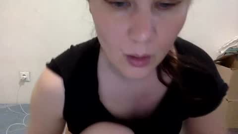 Snapshot of caffeinated_lamb chatting on 06-11-26, 05:55 Lamb online show from 06-11-26, 05:55