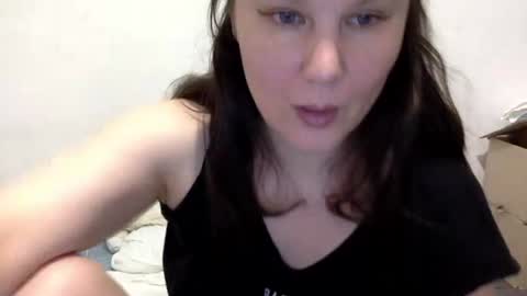 Snapshot of caffeinated_lamb chatting on 06-12-26, 05:56 Lamb online show from 06-12-26, 05:56