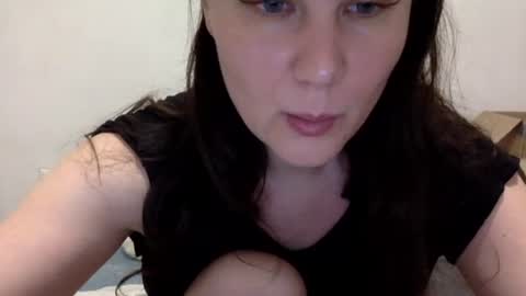 Snapshot of caffeinated_lamb chatting on 06-18-26, 06:01 Lamb online show from 06-18-26, 06:01