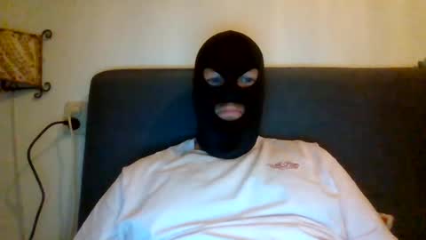 Snapshot of cagegag31 chatting on 08-01-26, 11:47 cagegag31 online show from 08-01-26, 11:47