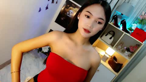 Snapshot of caitlin_x chatting on 04-29-26, 07:20 caitlin online show from 04-29-26, 07:20