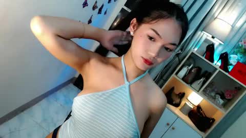 Snapshot of caitlin_x chatting on 05-17-26, 11:01 caitlin online show from 05-17-26, 11:01