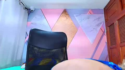 Caitlyn online show from 10-21-25, 08:20