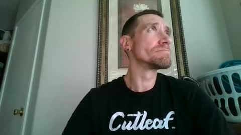 Snapshot of calbry82 chatting on 10-25-25, 06:57 calbry82 online show from 10-25-25, 06:57