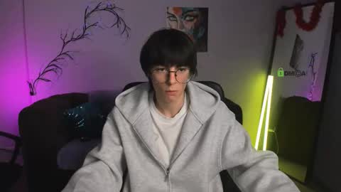 Snapshot of caleb_lichi chatting on 12-01-25, 01:05 aleb online show from 12-01-25, 01:05