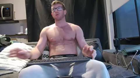 Snapshot of calfurey chatting on 11-09-25, 09:24 calfurey online show from 11-09-25, 09:24