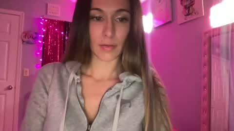 Snapshot of calibarbie24 chatting on 11-27-25, 06:48 calibarbie24 online show from 11-27-25, 06:48