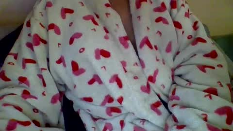 Snapshot of caligirl310r chatting on 12-17-24, 03:28 Caligurl   Queen    Head Fluffer In Charge  Goddess of Cocktease   Mistress of Holes online show from 12-17-24, 03:28