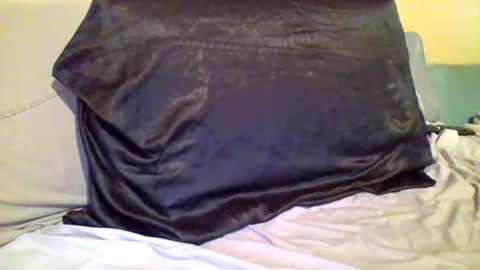 Snapshot of caligirl310r chatting on 02-23-25, 03:29 Caligurl   Queen    Head Fluffer In Charge  Goddess of Cocktease   Mistress of Holes online show from 02-23-25, 03:29