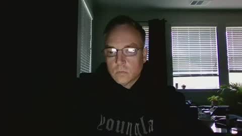 Snapshot of caligrown1154 chatting on 05-30-26, 01:30 caligrown1154 online show from 05-30-26, 01:30