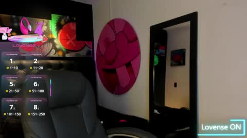 Snapshot of caliope_777 chatting on 05-10-26, 04:28 caliope_777 online show from 05-10-26, 04:28