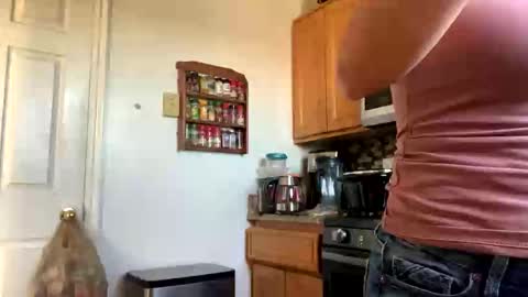 Snapshot of calishop1 chatting on 04-15-26, 01:34 calishop1 online show from 04-15-26, 01:34