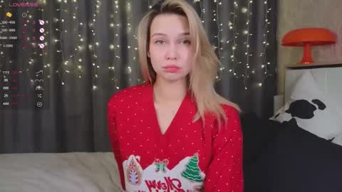 Snapshot of call__me_mommy_ chatting on 12-21-24, 06:34 Nancy Please thumbs up me online show from 12-21-24, 06:34