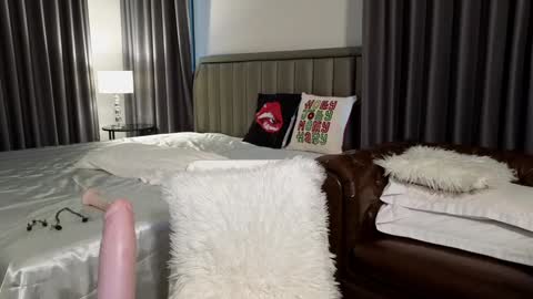 Snapshot of call_me_linda56 chatting on 01-26-25, 09:08 Call Me Linda online show from 01-26-25, 09:08