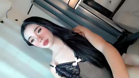 call_me_nina online show from 05-30-26, 08:00
