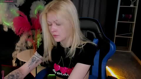 Robin online show from 04-19-26, 05:51