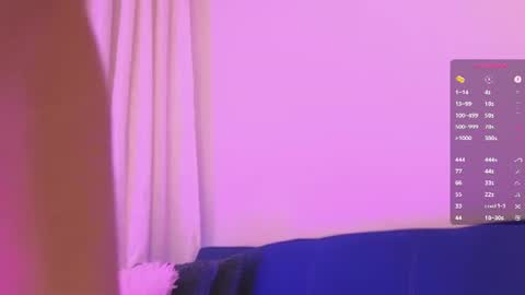 Snapshot of callme_val chatting on 06-12-26, 04:44 Val online show from 06-12-26, 04:44