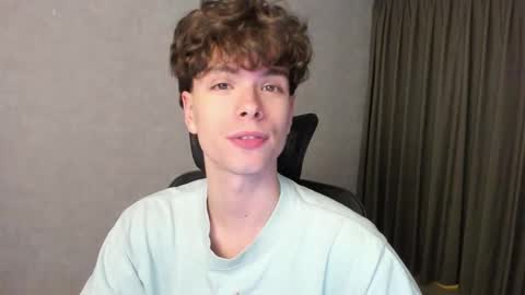 Hey I am Calvin  online show from 02-10-26, 05:17