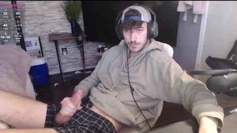 Snapshot of calvin_tanner chatting on 10-15-25, 04:18 calvin_tanner online show from 10-15-25, 04:18