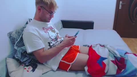 Snapshot of calvinjohnlad chatting on 01-12-25, 10:33 Calvinjohnlad online show from 01-12-25, 10:33