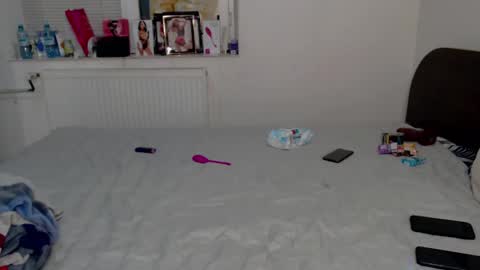 Snapshot of calvinjohnlad chatting on 02-14-25, 05:57 Calvinjohnlad online show from 02-14-25, 05:57