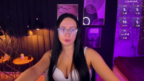 Snapshot of calypsownsu chatting on 12-10-24, 02:16 Christy online show from 12-10-24, 02:16