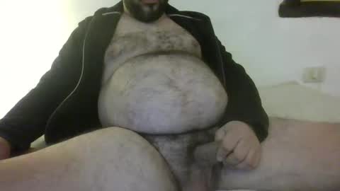 Snapshot of camera008 chatting on 05-04-26, 02:07 camera008 online show from 05-04-26, 02:07