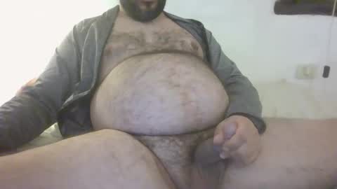 Snapshot of camera008 chatting on 05-11-26, 02:28 camera008 online show from 05-11-26, 02:28