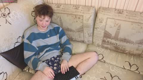 Snapshot of cameron_crowly chatting on 01-09-25, 08:13 Cameron online show from 01-09-25, 08:13