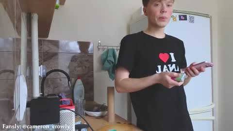 Snapshot of cameron_crowly chatting on 03-11-25, 09:56 Cameron online show from 03-11-25, 09:56