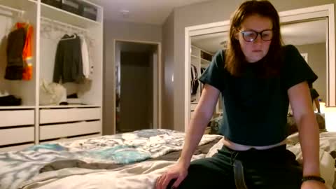 Snapshot of camforfunmoment chatting on 11-14-25, 01:04 camforfunmoment online show from 11-14-25, 01:04