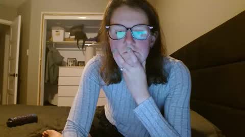 Snapshot of camforfunmoment chatting on 05-14-26, 12:17 camforfunmoment online show from 05-14-26, 12:17