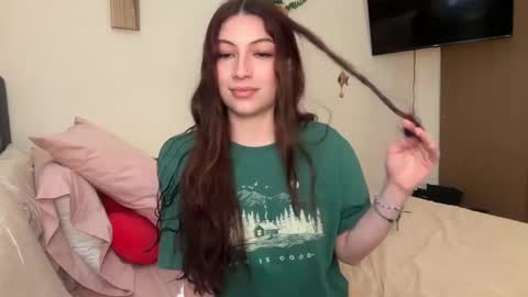 Camila online show from 02-11-26, 07:19