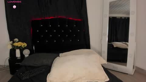 Camila cruz online show from 03-09-26, 08:35