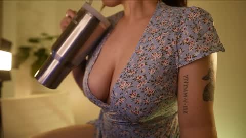 camila   online show from 09-25-25, 05:27