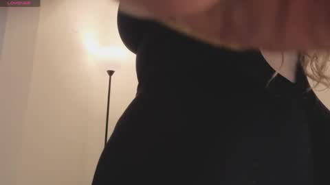 Camila online show from 04-19-26, 01:16