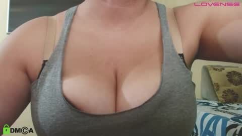 Camila  online show from 04-21-26, 04:23