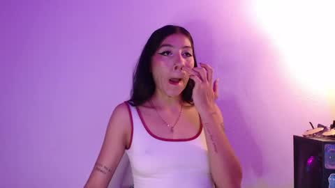 Snapshot of camila_668 chatting on 05-21-26, 02:18 Cami online show from 05-21-26, 02:18